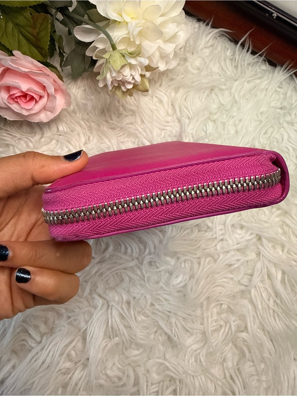 Vintage- Balenciaga Fuchsia Zip Wallet - Picture 3 of 9